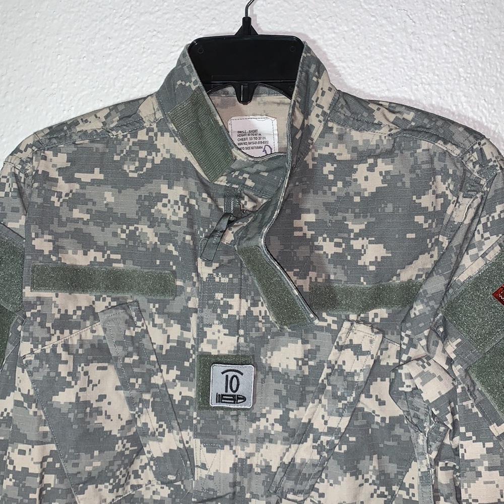 VINTAGE Genuine US Military field camo army green tan jacket Sz S patch pockets - Picture 5 of 12